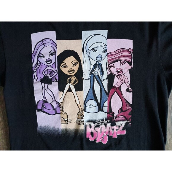 Bratz Dolls T-Shirt Women's Size Medium Black Graphic Short Sleeve - Picture 2 of 9